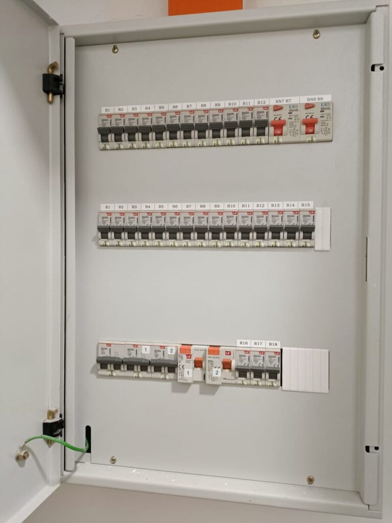 24 24/7 hour Electrician available in Cheras | Kuala Lumpur